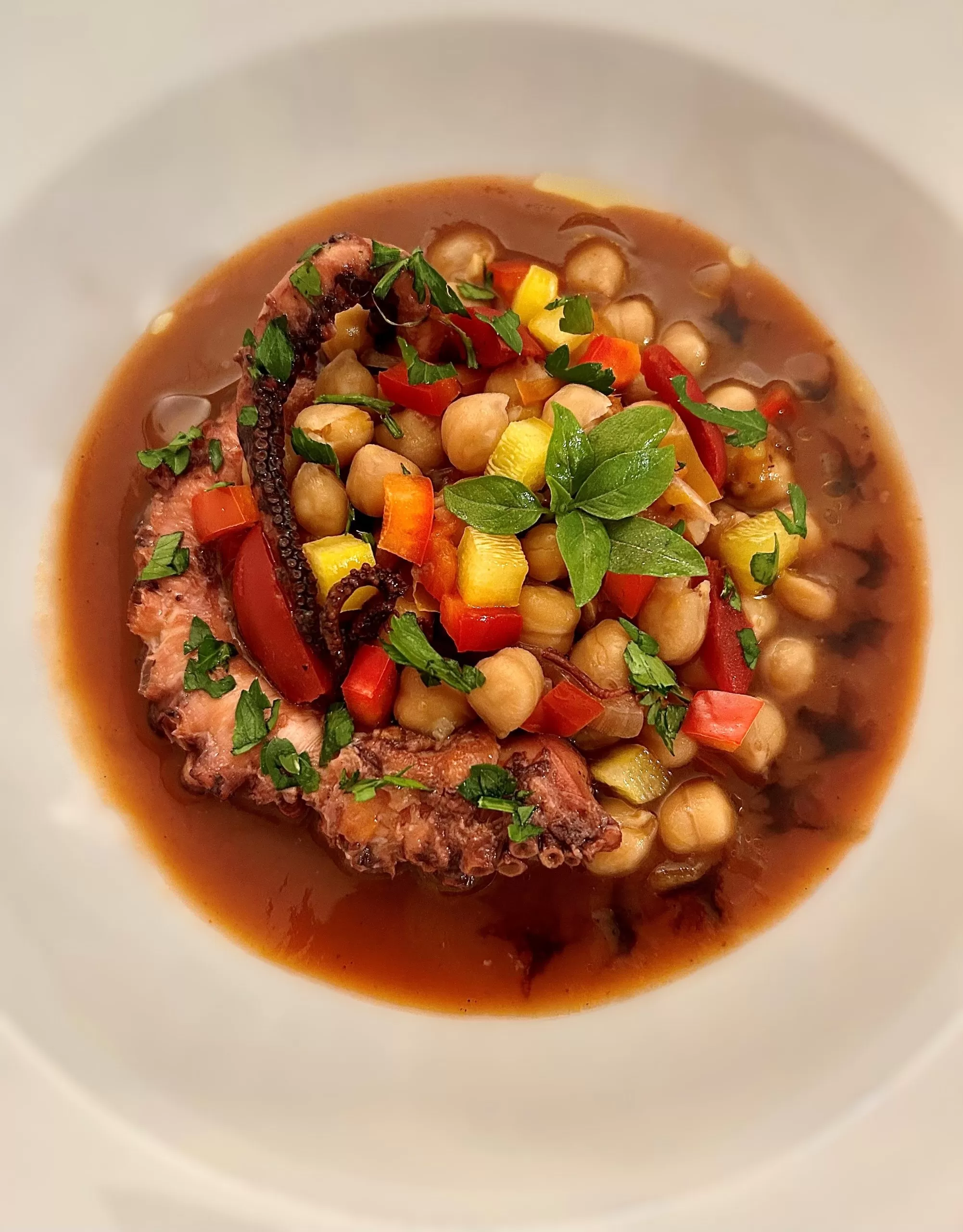 Oven-Baked Chickpeas With Octopus